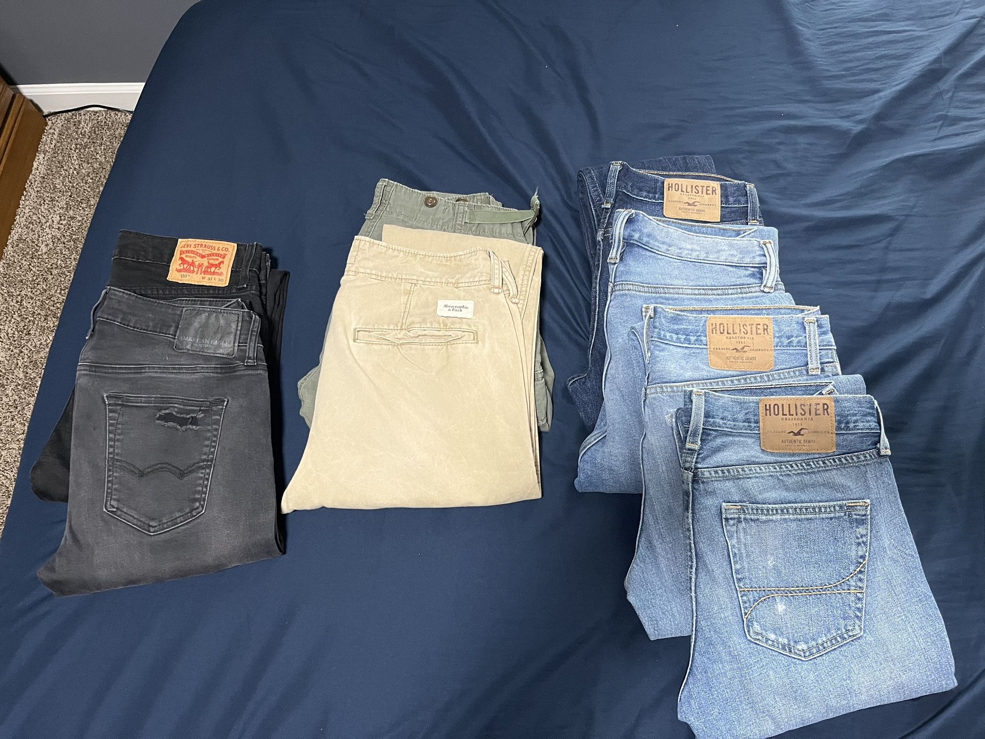 Hollister, Abercrombie, American Eagle, Banana Republic, Levi’s Jeans, Minimal LA cargo