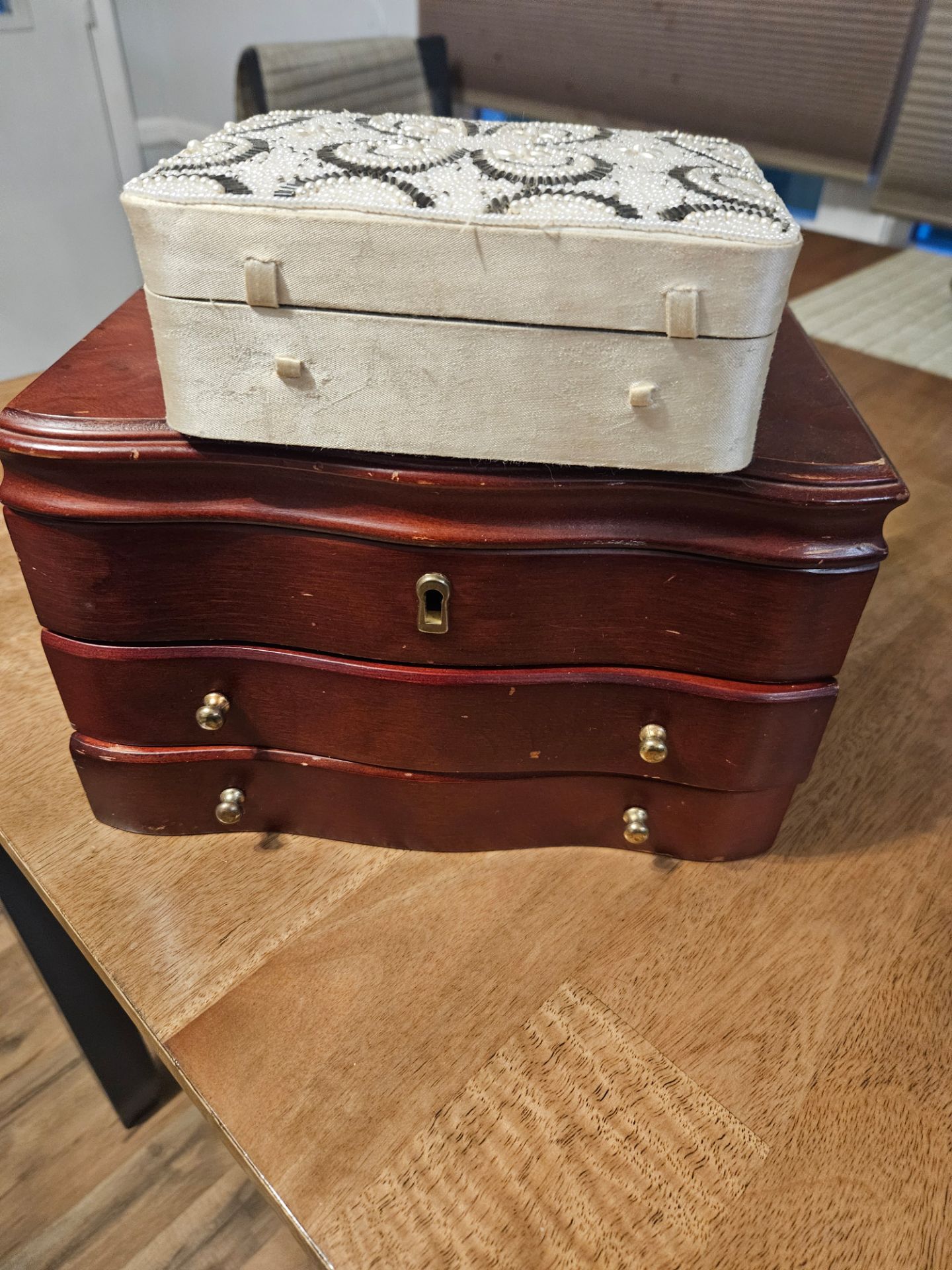 2 jewelry boxes