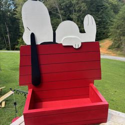 Snoopy Charlie Brown Dog House Handmade Solid Wood Planter