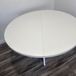 47 Inch Dining Table Like New