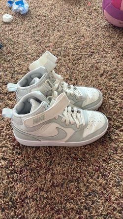 Girls shoes 4Y
