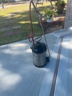B&G 1 gallon sprayer