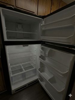 Refrigerator FRIGIDAIRE