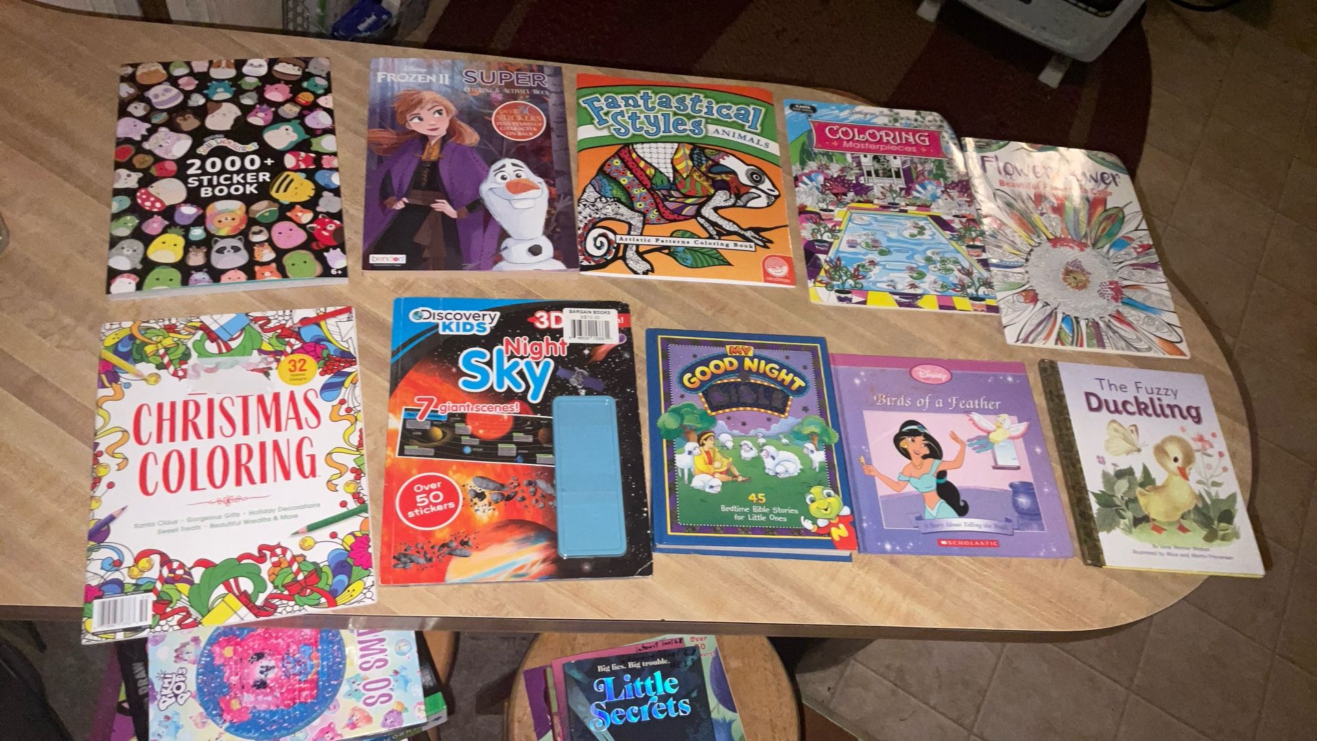 A Lot Of Books/ Coloring Books/ Sticker Books & Stationary Sets/ Color Changing Unicorn 3D Desk Lamp