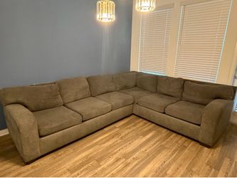 Large Gray 2-Piece Sectional Sofa – Excellent Condition - $700