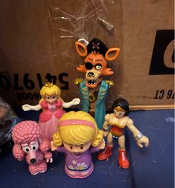 5 Assorted toys