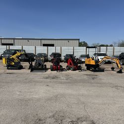 Excavators/miniskidsteer/attachments 