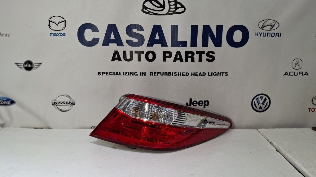 2015-2017 TOYOTA CAMRY HALOGEN OUTTER TAIL RIGHT PASSENGER SIDE AFTER MARKET