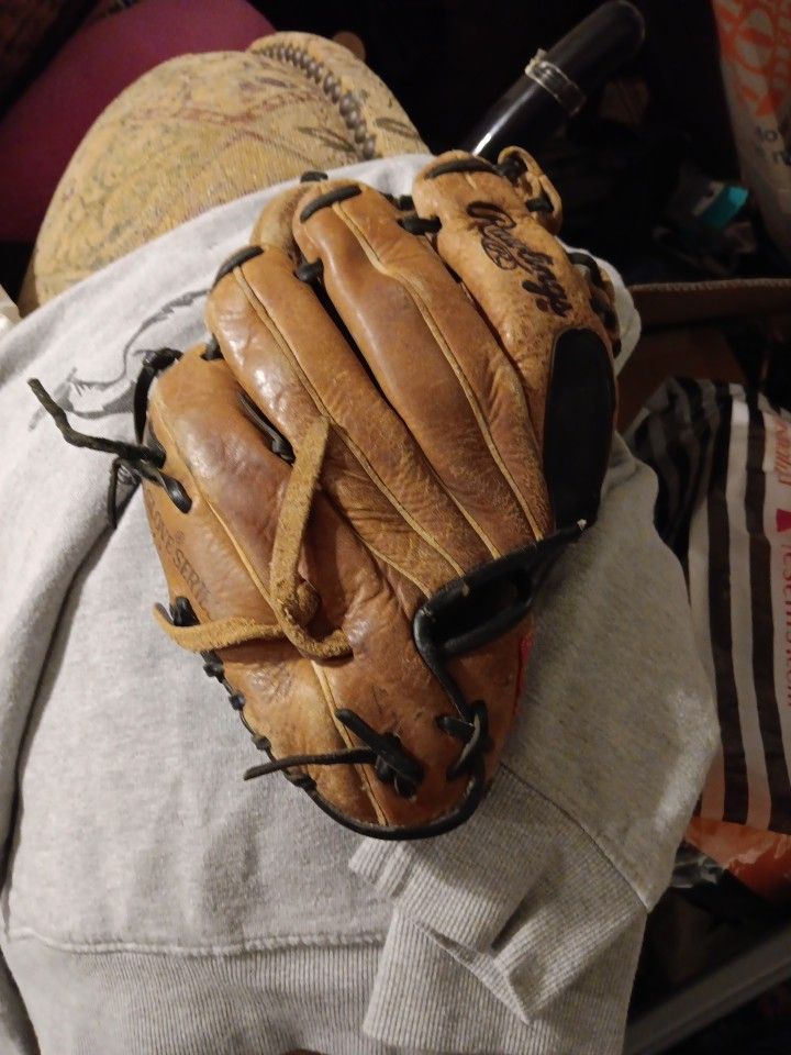 Baseball Glove 