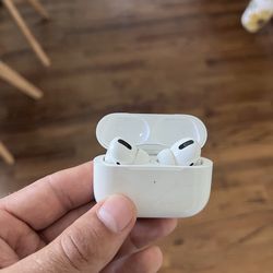 Apple AirPods Pro 1st Gen Wireless Headphones Model A2190
