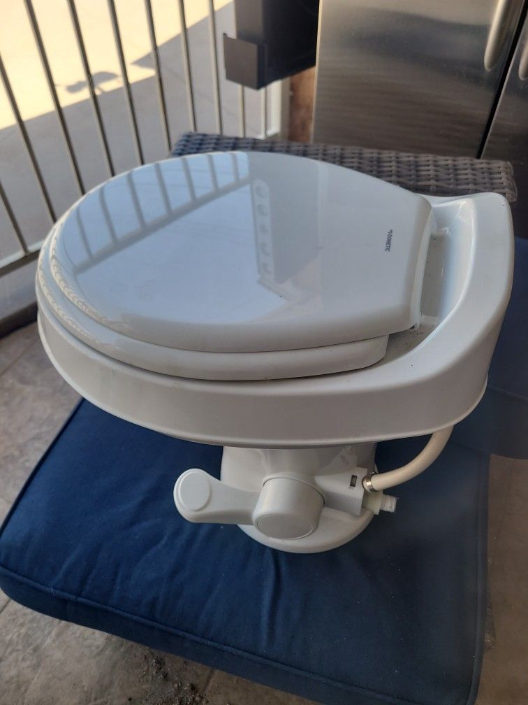 Rv Toilet Model 320 Gravity Flush 