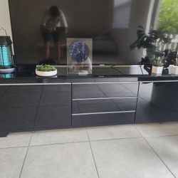  Free-MODERN TV STAND FOR TVS UP TO 75" - BLACK