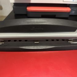 3 Hole Puncher - Swingline 