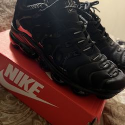 Size 11 Vapor Max Worn  Once 