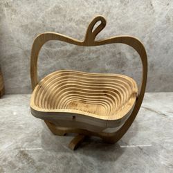 Bonnie & Pop Wooden Collapsible Apple Fruit Basket