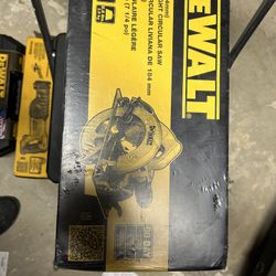 Dewalt Lightweight Circular Saw 