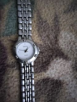 Woman's  Gucci G-Timeless  watch