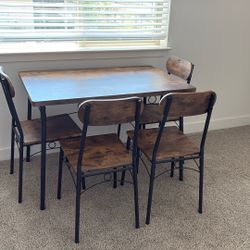 Table with 4 Chairs 