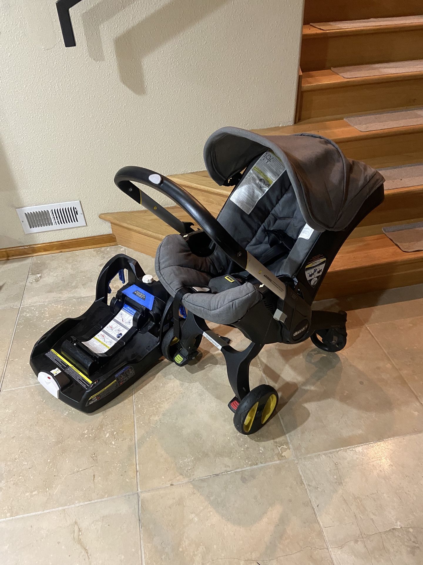 Doona car seat to stroller grey