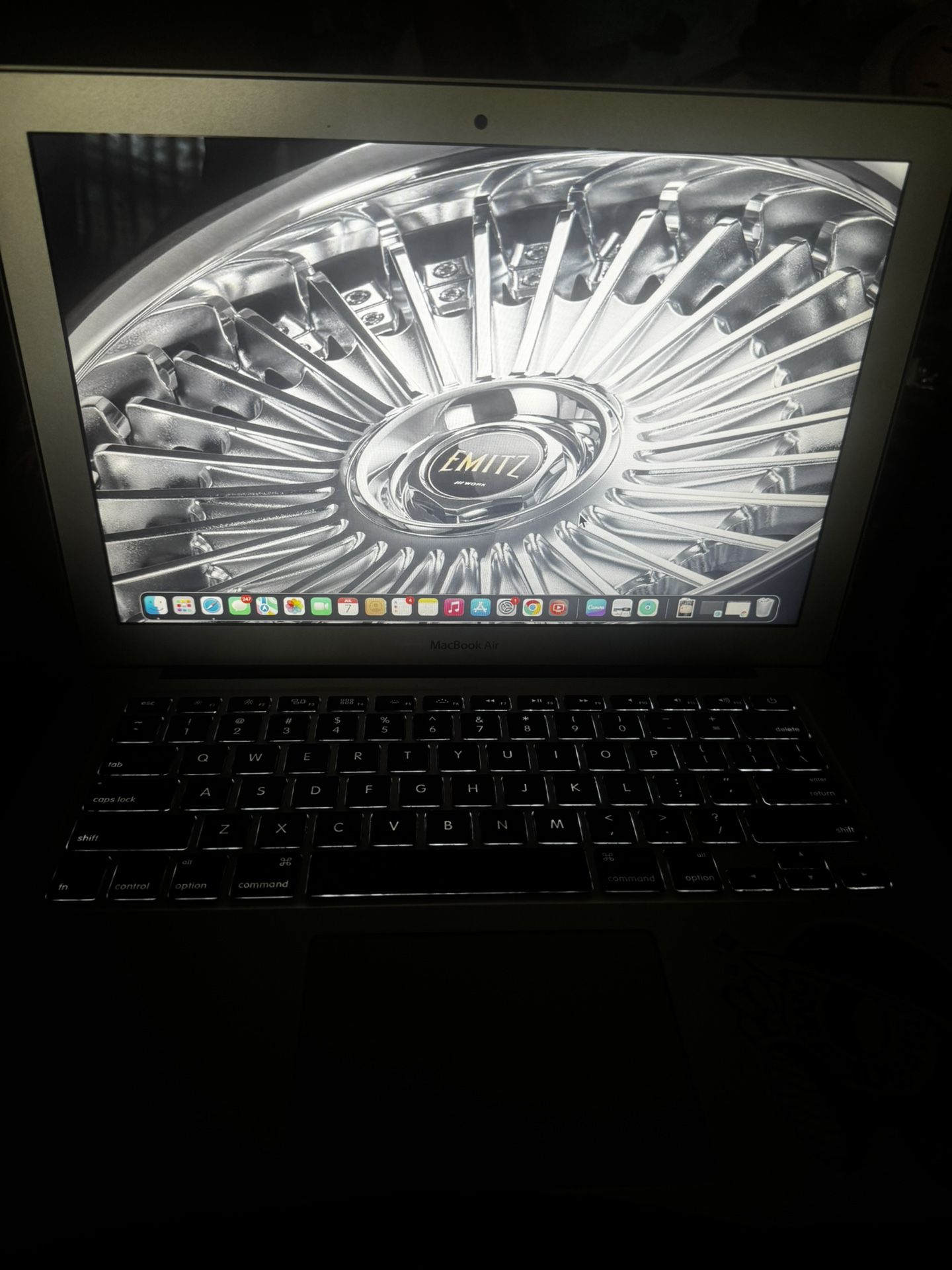 Apple Macbook Air - Silver 256GB
