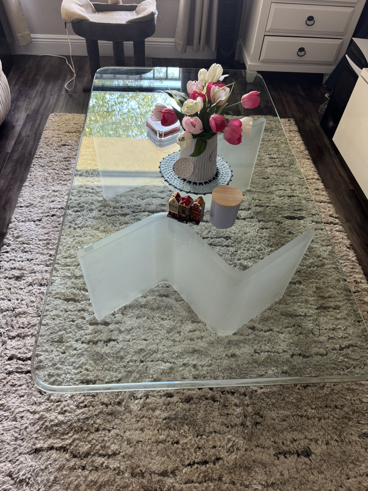 GLASS TABLE