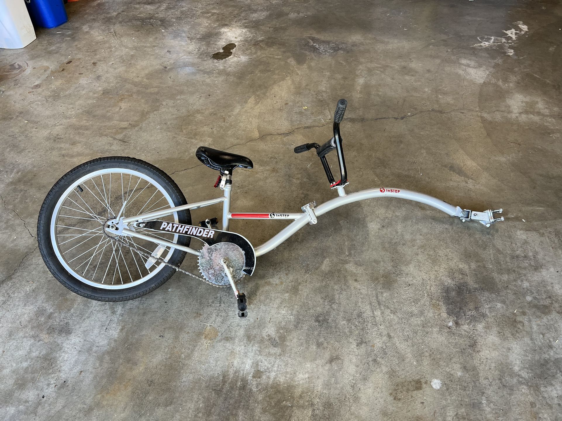 Pathfinder inSTEP Tandem Bike Trailer.