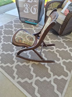 Vintage Victorian flooding rocker