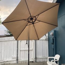 Canopy Umbrella: Retractable 9ft Span 