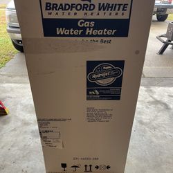 New 40 Gallon Gas Short Water Heater