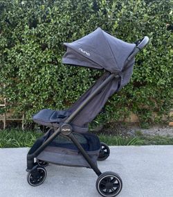 Nuna TRVL Stroller