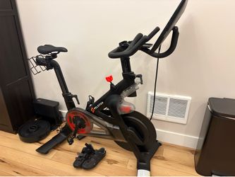 2020 Peloton Bike - Ready to Ridd