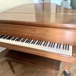 Piano - Yamaha G1, Made In Japan 1971