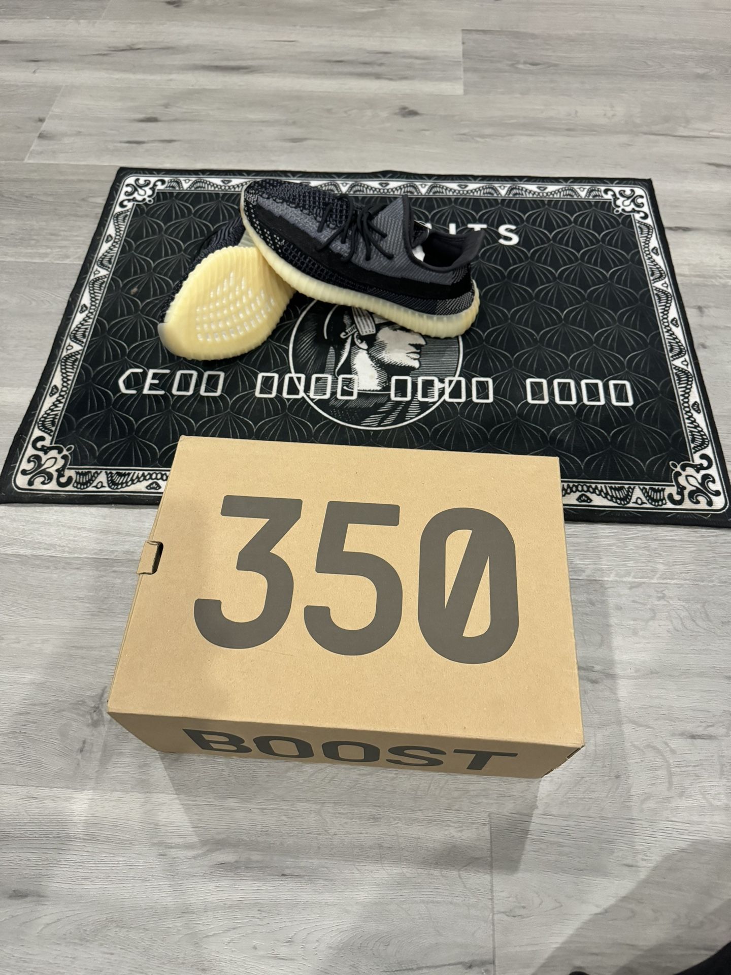 Yeezy Boost 350 V2 Carbon Size 10.5