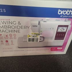 Brother Se725 Sewing & Embroidery Machine. New