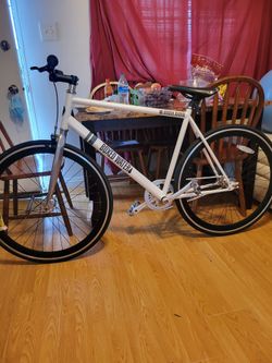 White gear Bike