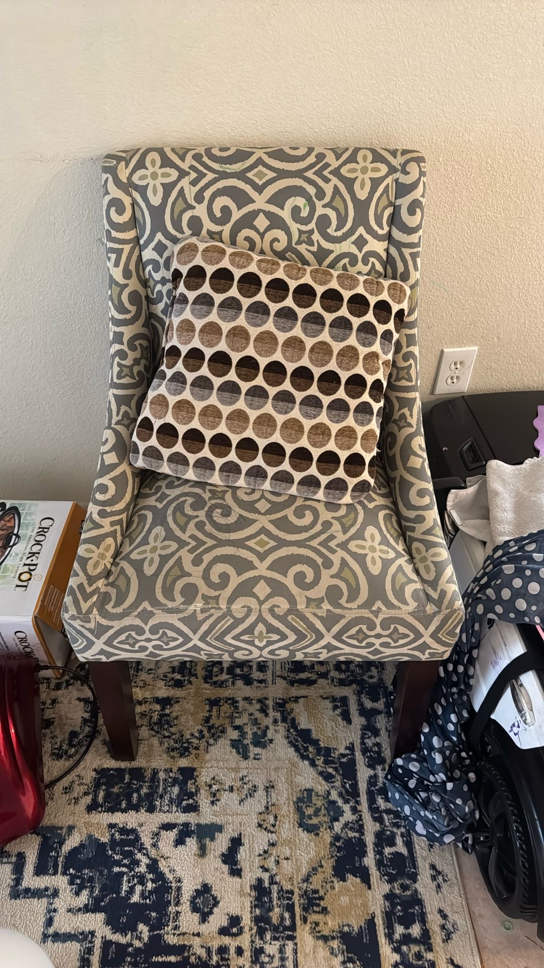 3 Chairs For Free