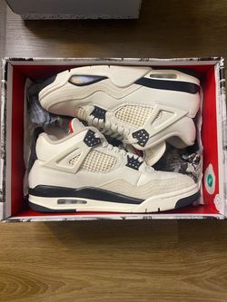 Air Jordan 4 Flight Club