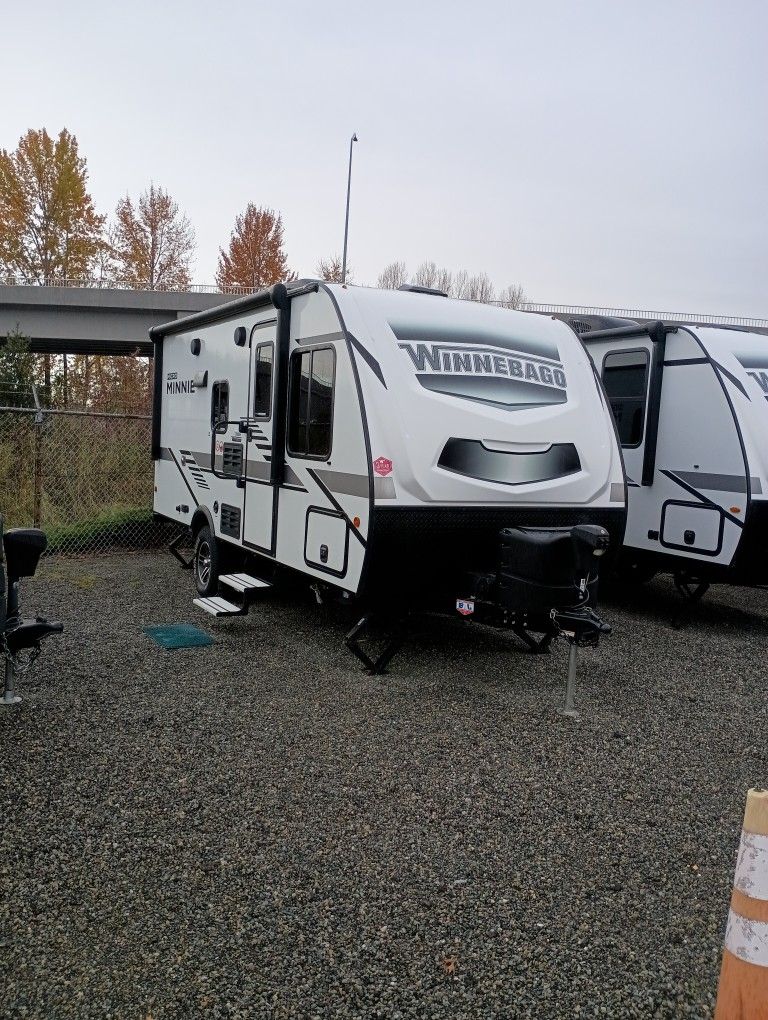 2021 Winnebago 1700Bh