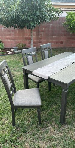 Dinning Table