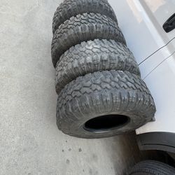 (4) Used  Tires 35x12.50R15 LT