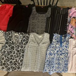 Lot Of 10 Women’s Sleeveless Tops Size Small