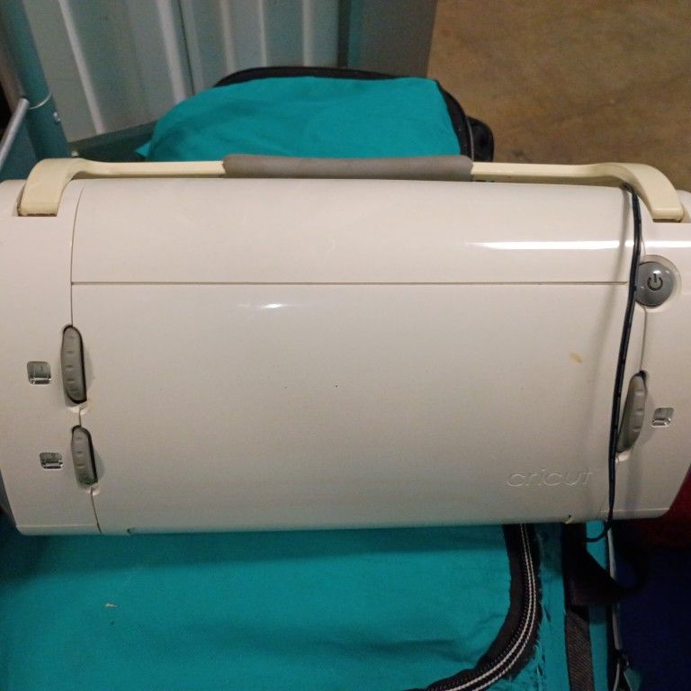 Cricut Model Dc18v2n