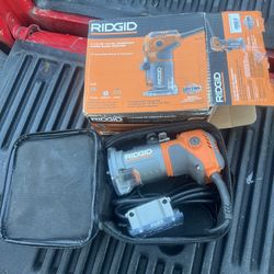 Ridgid one and a half HP 1/4 inch compact fixed base router