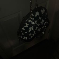Super cute Butterfly Purse W/shoulder Chain