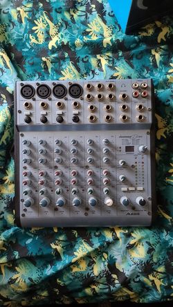 Alesis MULTIMIX 8 MIXER W/FX Mixers

SKU: S000089313