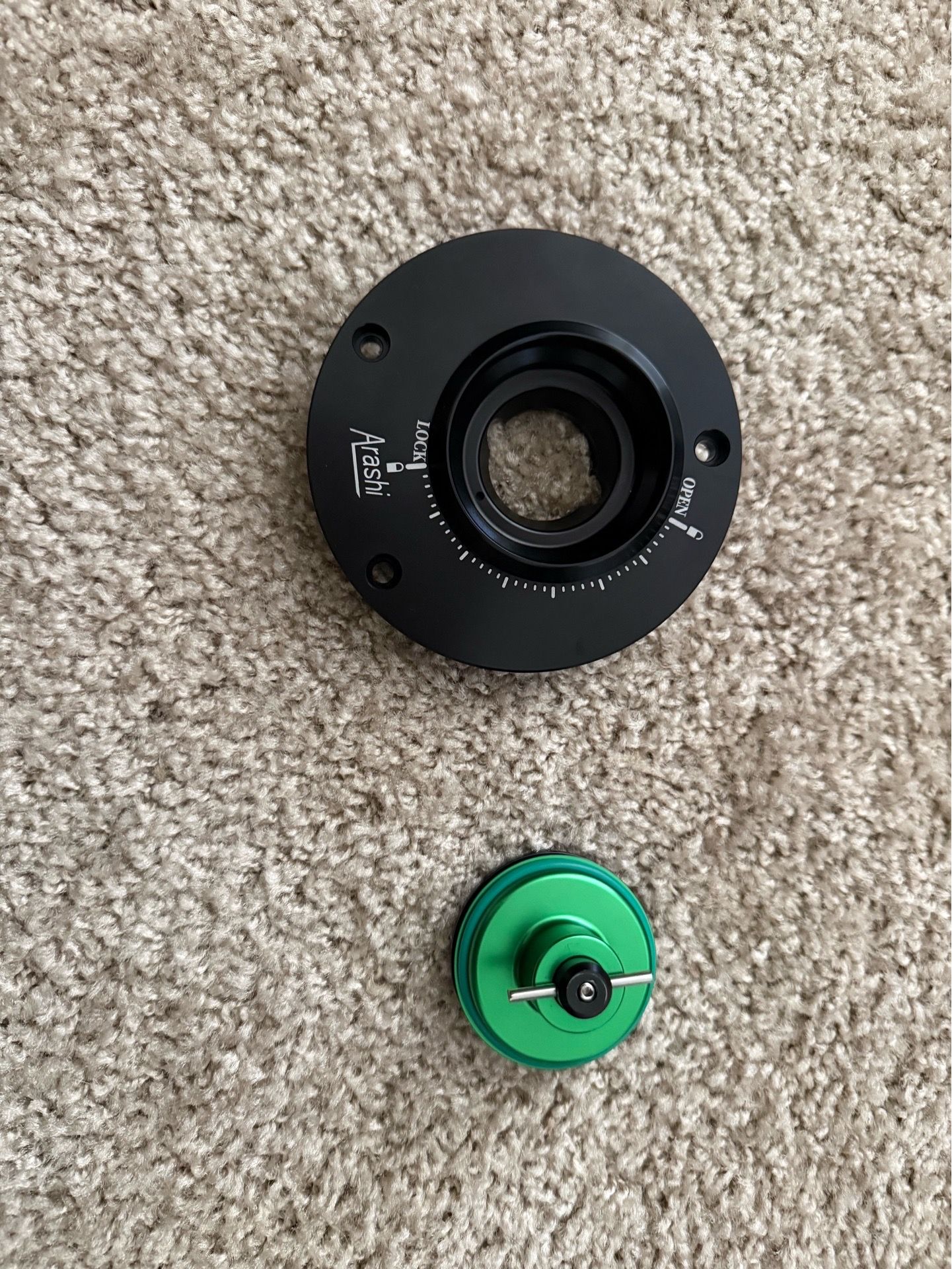 Keyless gas cap