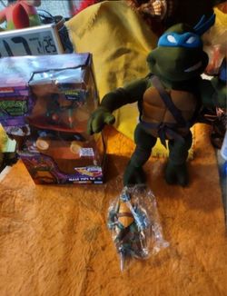 True collectible teenage ninja turtles lot will not separate