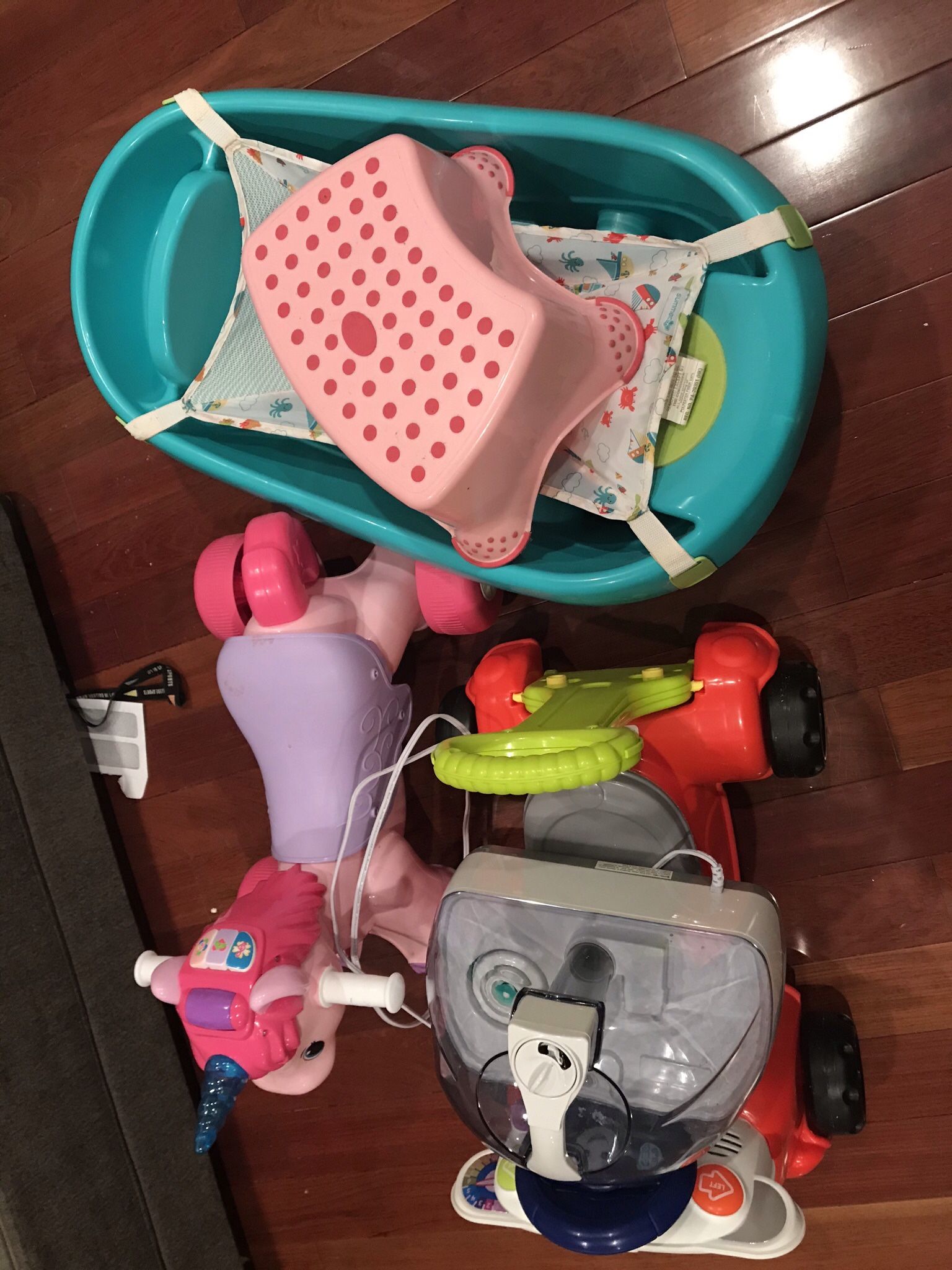Baby Toys, Bathtub And Breast Pump For Free