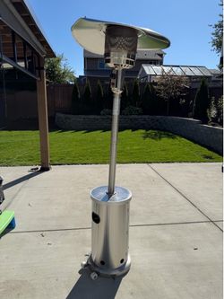 Fire Sense Stainless Steel Commercial Patio Heater 46,000 BTU w/ Black Zip up Cover