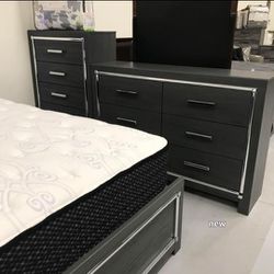 $40 Down Payment🛍 Finance🛍 
[SPECIAL] Kaydell Black LED Panel Bedroom Set
Queen Bed, Dresser, Mirror And Nightstand  Thumbnail